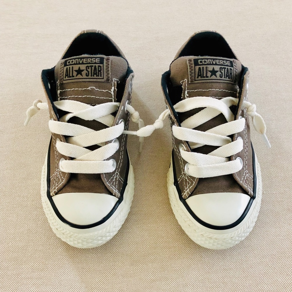 Converse Boys Toddler Boy’s size 11 low tops